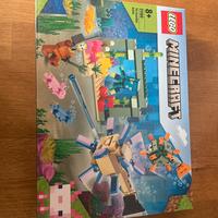 Lego Minecraft 21180 -  The Guardian Battle
