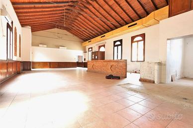 Immobile di 464 m² con più di 5 locali a Vicenza