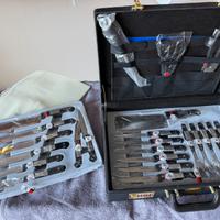 Set coltelli nuovi in valigetta