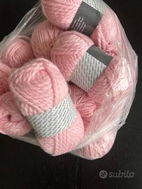 Lana per lavoro a maglia rosa