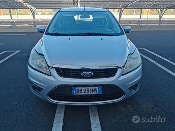Ford Focus Berlina 1.6 tdci 90cv tagliandata 