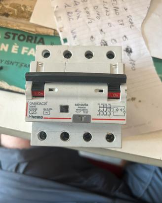 magnetotermico differenziale 25 A bticino