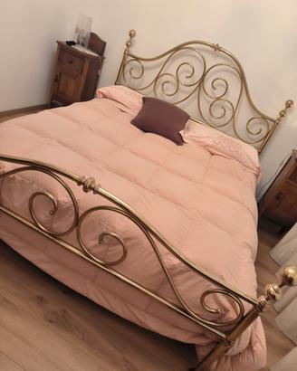 letto  testata con pediera in ottone 