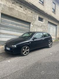 Alfa Romeo 147 q2