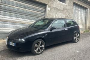 Alfa Romeo 147 q2