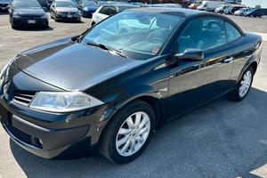Renault Megane Mégane C-C 1.9 dCi/130CV Dynamique 