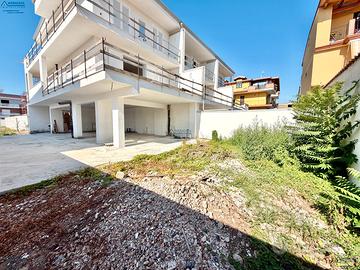 Villa capofila in rifinitura con ampio cortile