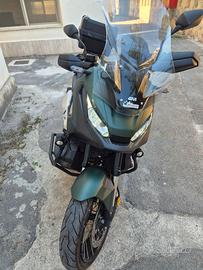 Honda X-ADV 750 ottime full optional