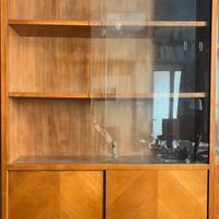 Libreria vintage anni 60 in legno con vetrina fumè