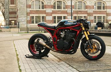 Suzuki 600 Bandit progetto cafè Racer (leggi bene)