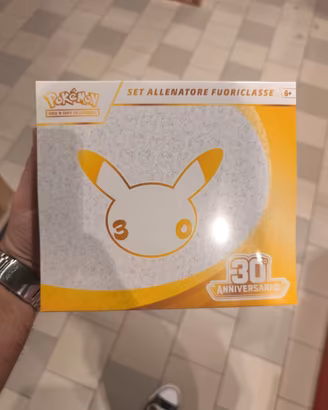 set carte Pokemon 30 anniversario 