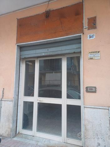 Locale Commerciale, ad Arzano