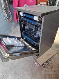 Lavastoviglie LG TrueSteam QuadWash