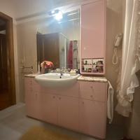Mobile bagno rosa