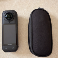 Insta360 X5 - Action Cam Impermeabile 360°