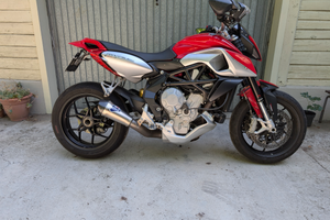 MV Agusta Rivale 800
