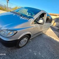 Mercedes minivan