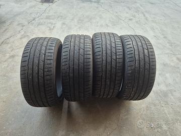 4 Pneumatici Hankook 225/40 ZR18 92Y 
