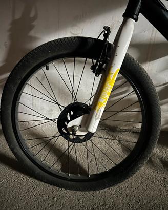 bmx bicicletta