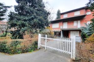 Casa indipendente a Ivrea 9 locali