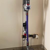 Dyson V 8