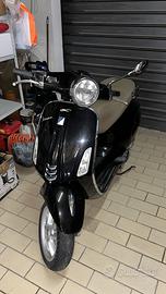 Vespa Primavera 50 anno 2020