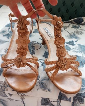 Sandali donna con cinturino e tacco basso 