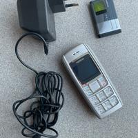 Nokia 1600 completo di caricatore