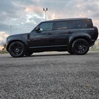 Defender 110 3.0 250 CV