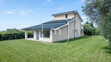 Villa di 105 m² con 4 locali a Zagarolo