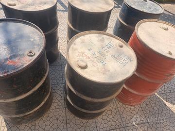 Fusti contenitori in ferro