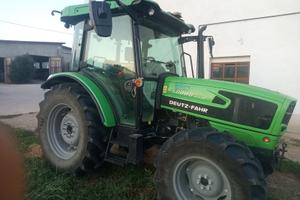Trattore agricolo