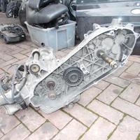 Nexus 500 : motore cerchi iniettore radiatore