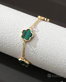 Bracciale dorato con quadrifogli verdi