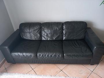 divano di pelle a 3 posti