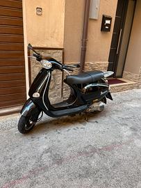 Vespa 125 ET4