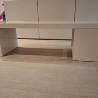 mobile TV IKEA LACK bianco laccato