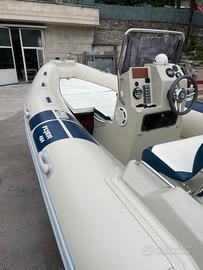 Gommone Flyer 484+Yamaha F40GETL+rimorchio Ellebi