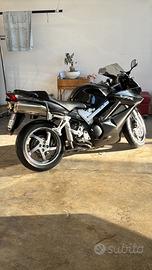 Honda vfr 800
