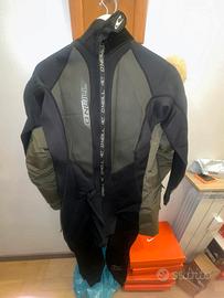 Muta Oneill 3 mm ,taglia s uomo - usata