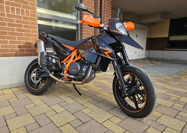 Super motard KTM 690 r