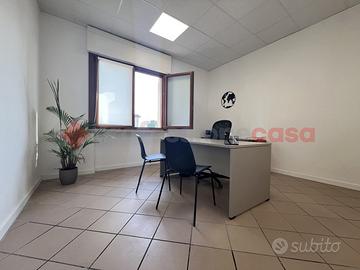 Ufficio Oppeano [Cod. rif 3269054ACU]