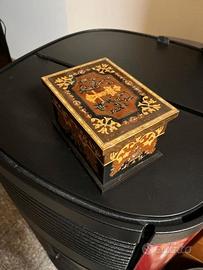 Scatola in legno porta-sigarette