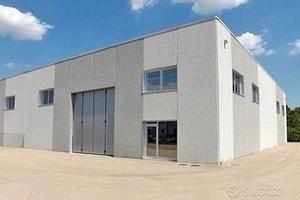 Capannone indipendente portico di caserta mq 650