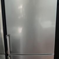 frigorifero whirpool combinato color grigio chiaro