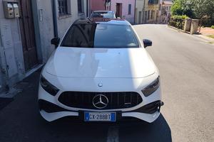 mercedes AMG  a35 premium plus