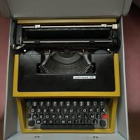 Macchina da scrivere