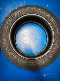 Gomme invernali Nokian 215/60 R17C 109/107 T