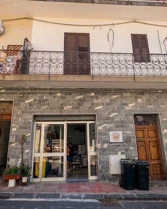Intero Palazzo / Stabile Indipendente - Graniti