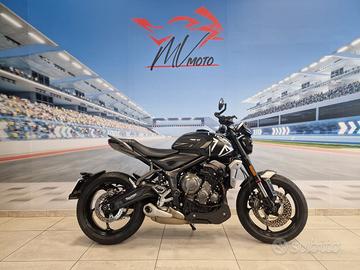 Triumph Trident 660 - "Matte Jet Black" -03/2021